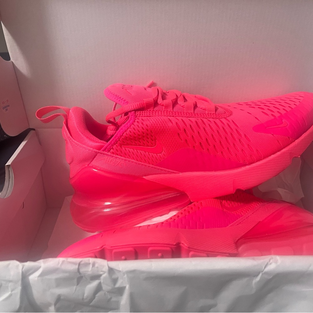 Air max tennis shoes